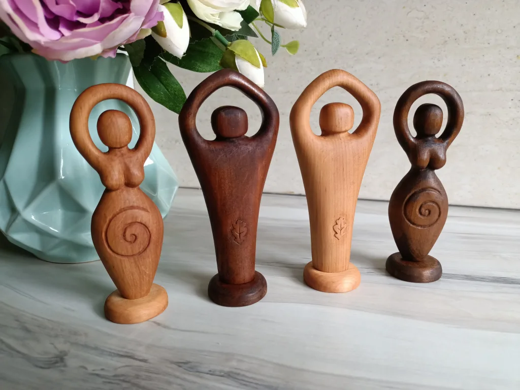 All various wooden fertility charms