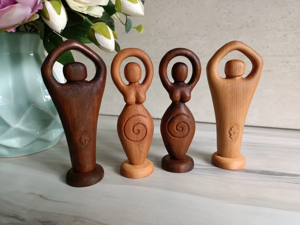 Two sets of fertility figures in light and dark colors.