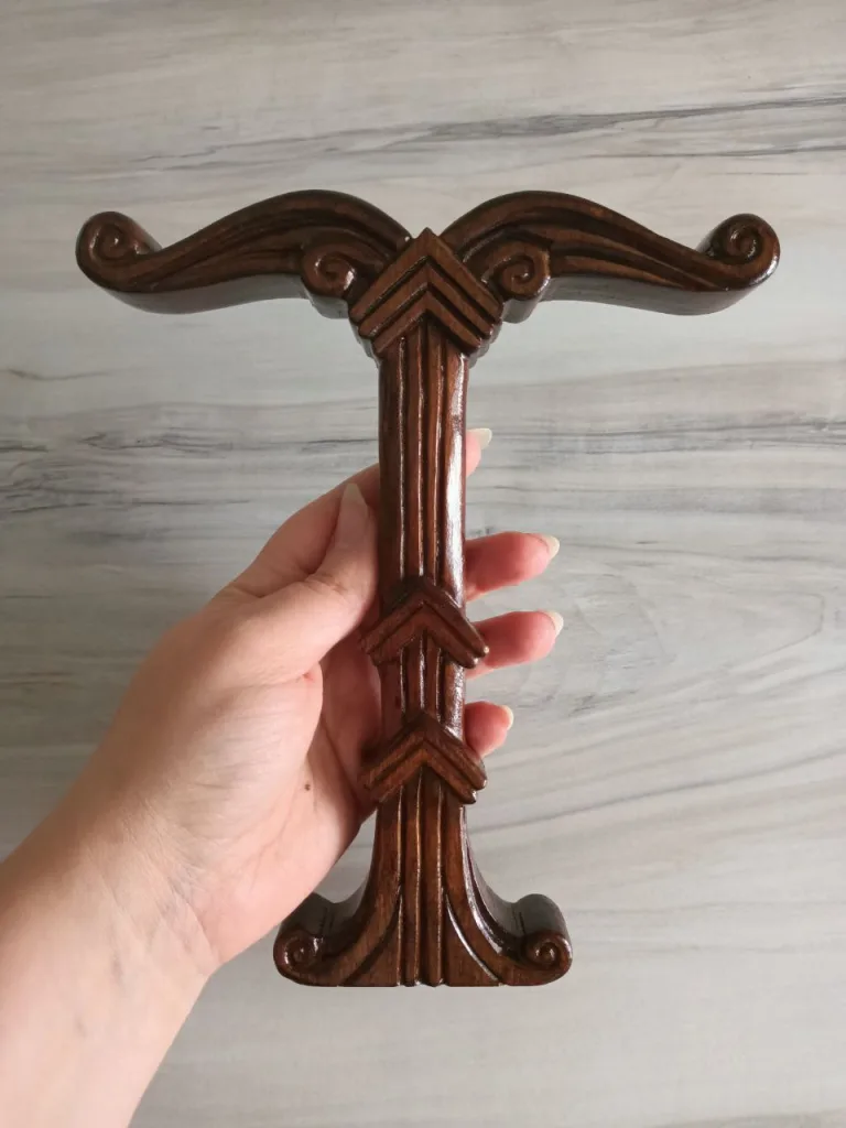 Dark colored Irminsul altar part