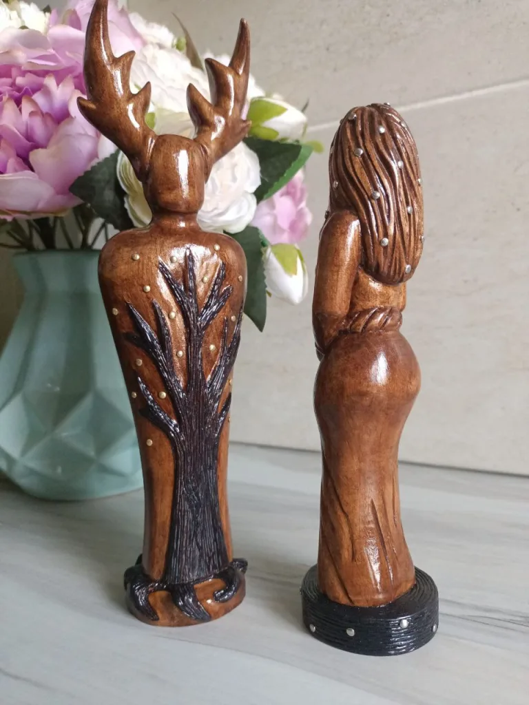 Cernunnos and the goddess back view